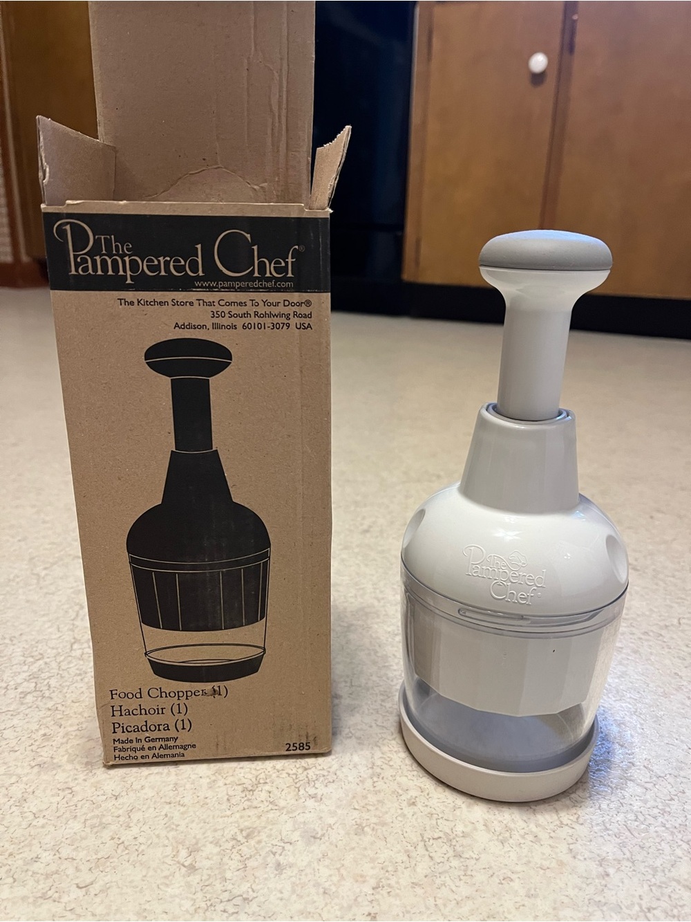 The Pampered Chef White and Gray Push-Top Food Chopper